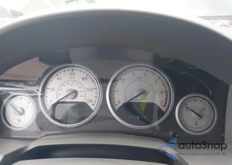 2009 Chrysler Town & Country Touring z USA, uszkodzony, nr VIN 2A8HR541X9R512966